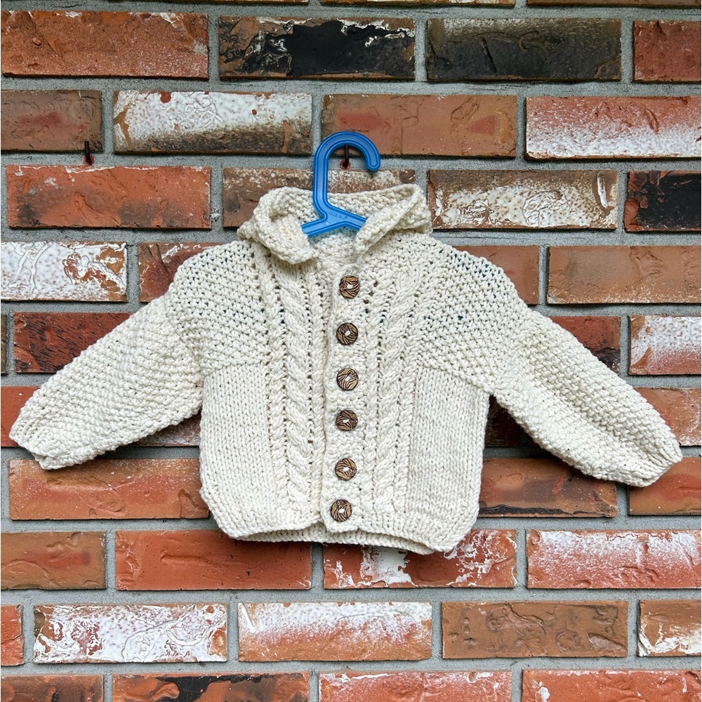 HANDKNIT Cardigan